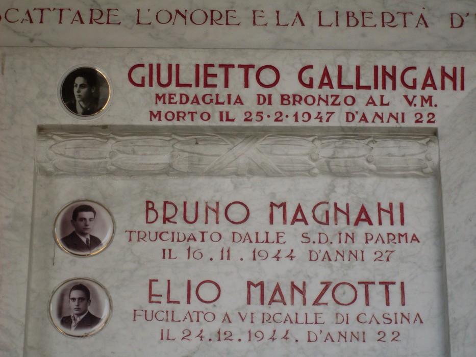 Lapide dedicata ai caduti della Liberazione a Sant'Ilario d'Enza, in memoria di valorosi combattenti.