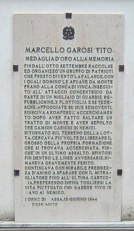 Lapide in memoria di Marcello Garosi "Tito", commemorazione della sua vita e del sacrificio per la libertà.