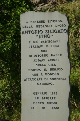Monumento commemorativo dedicato ai partigiani e a Antonio Siligato, in ricordo delle azioni di guerra del 1945.