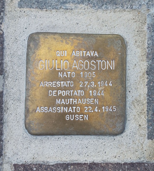 Pietra d'inciampo dedicata a Giulio Agostoni, in memoria della sua vita e del suo tragico destino.