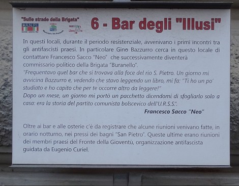 Targa che indica il "Bar degli 'Illusi'", luogo di incontro per antifascisti durante la resistenza.