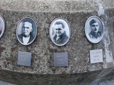 Monumento alla Pace e alla Libertà, commemorazione di figure storiche importanti nella lotta per la libertà.