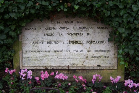 Monumento in ricordo di Baronti e Spinelli, dedicato ai giovani patrioti italiani.