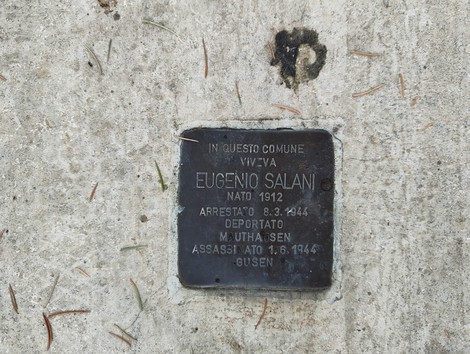 Pietra d'inciampo commemorativa dedicata a Eugenio Salani, vittima del regime nazifascista.