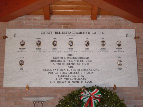 Sacrario dei caduti di Rolo, dedicato ai patrioti che hanno sacrificato la vita per la libertà e l'Italia.