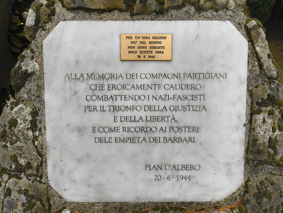 Monumento commemorativo ai partigiani caduti per la giustizia e la libertà a Pian d'Albero, 20 giugno 1944.