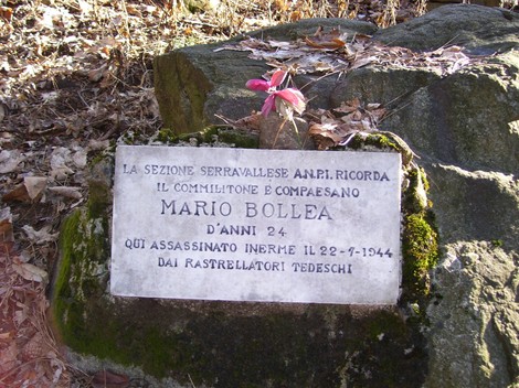 Lapide commemorativa a Bollea in memoria di Mario Bollea, assassinato dai rastrellatori tedeschi.