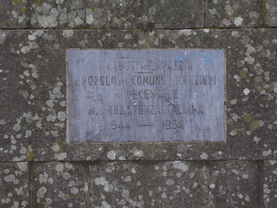 Monumento dedicato ai caduti per la patria, celebrando il decennale della Resistenza italiana. 1944-1954.