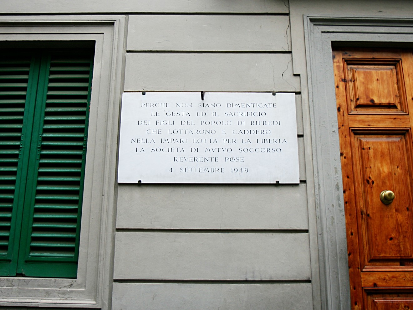 Lapidi commemorative ai caduti di Rifredi, in onore della libertà e del sacrificio del popolo locale.