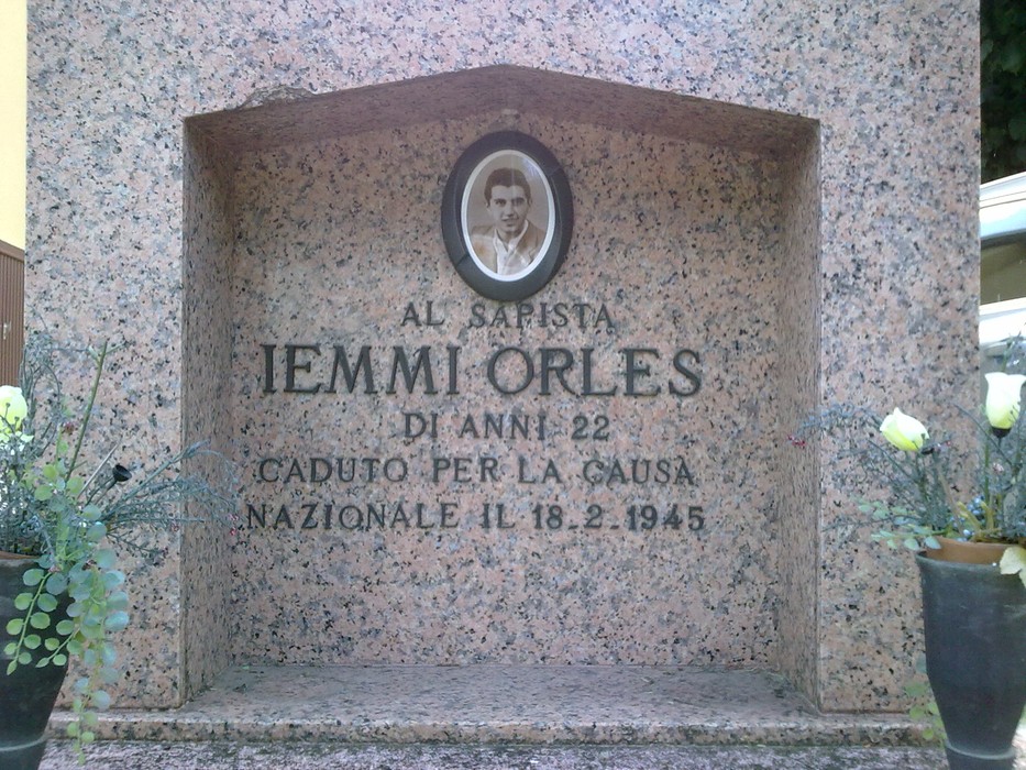 Monumento commemorativo a Iemmi Orles, caduto per la causa nazionale il 18 febbraio 1945.