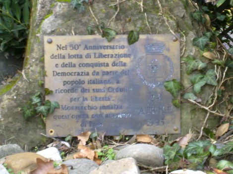 Monumento commemorativo per il 50° anniversario della Liberazione e della lotta per la Democrazia in Italia.