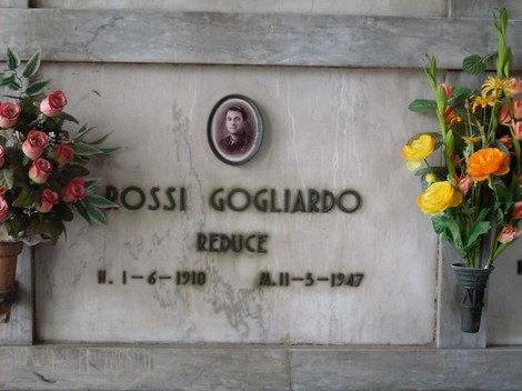 Monumento ai Caduti per la Libertà di Rio Saliceto, dedicato ai combattenti e alla memoria storica.