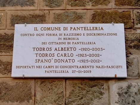 Lapide commemorativa dedicata a Todros Alberto, Todros Carlo e Spanò Donato contro il razzismo e la discriminazione.