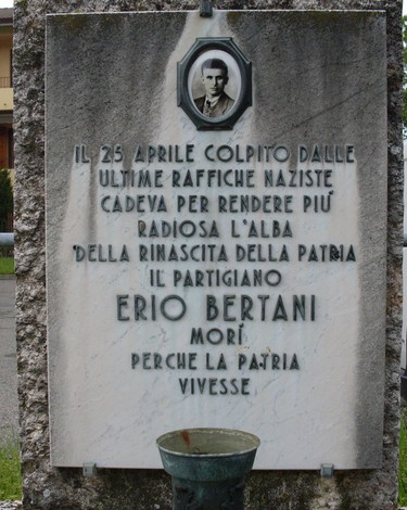 Monumento a Bertani, in memoria del partigiano caduto per la libertà il 25 aprile.